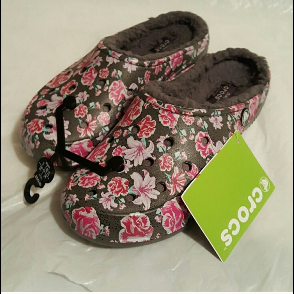 Crocs w7 NWT